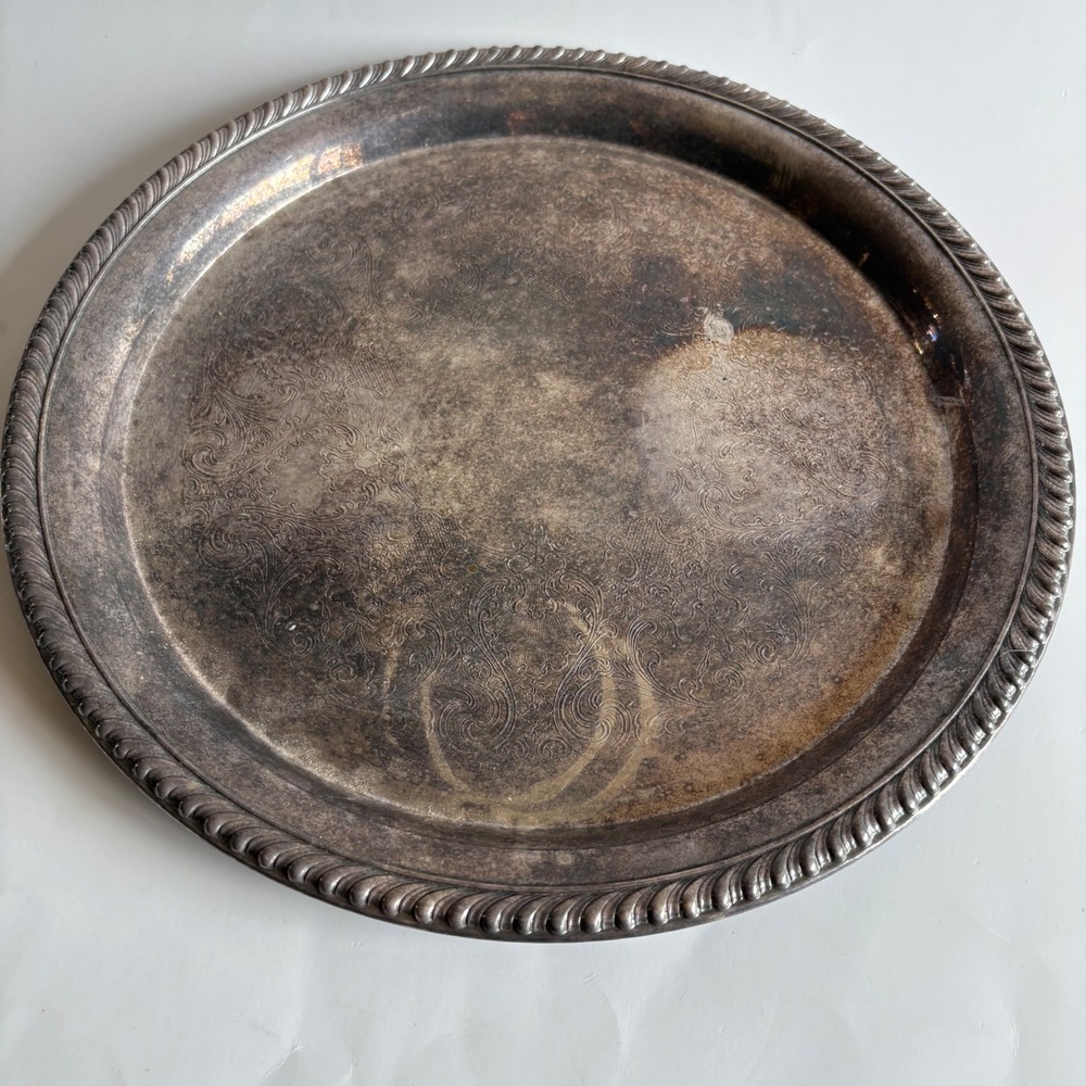 Vintage Wm Rogers Silver Plate Round Serving Tray Etched Floral Gadroon Rim 161